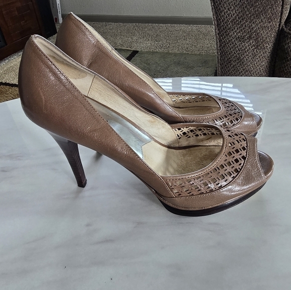 Michael Kors Heels Womens Sz 9.5M Zamara Open Toe Taupe Shoes Slip On Stiletto - Picture 11 of 16